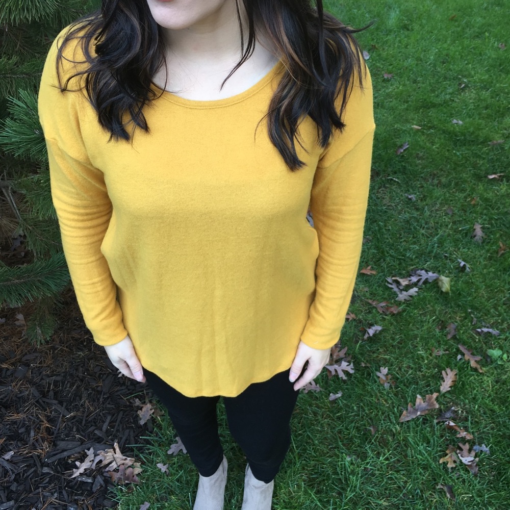 NWT mustard sweater