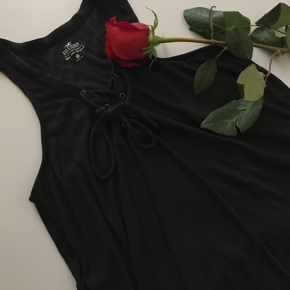 black hollister tank top