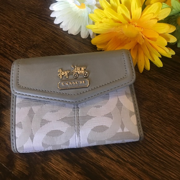 Coach Handbags - GUC Grey Coach Wallet