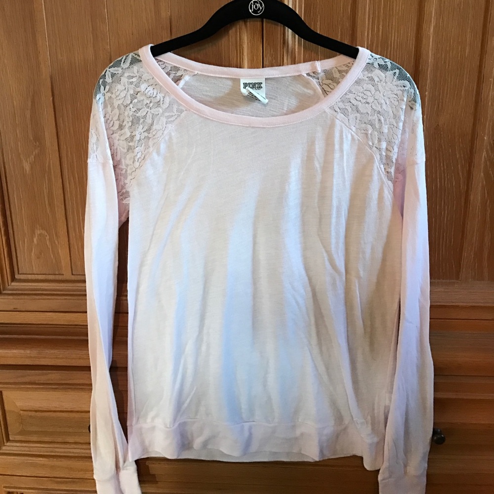 Junior long sleeve top.