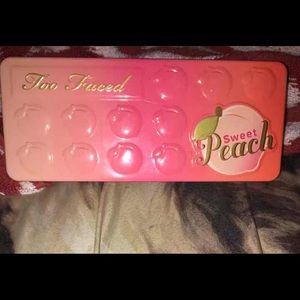Too faced sweet peach palette