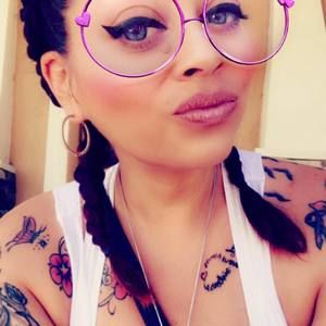 Meet your Posher, Valerie