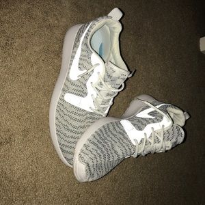 Grey & white nike (men’s)