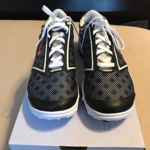 Nike women’s golf shoes