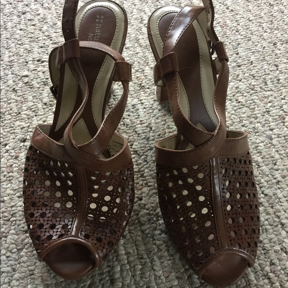 Naturalizer pumps—11