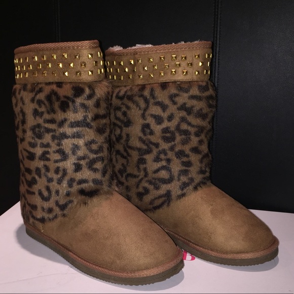 JustFab Shoes - NEW Leopard and tan boots with gold studding