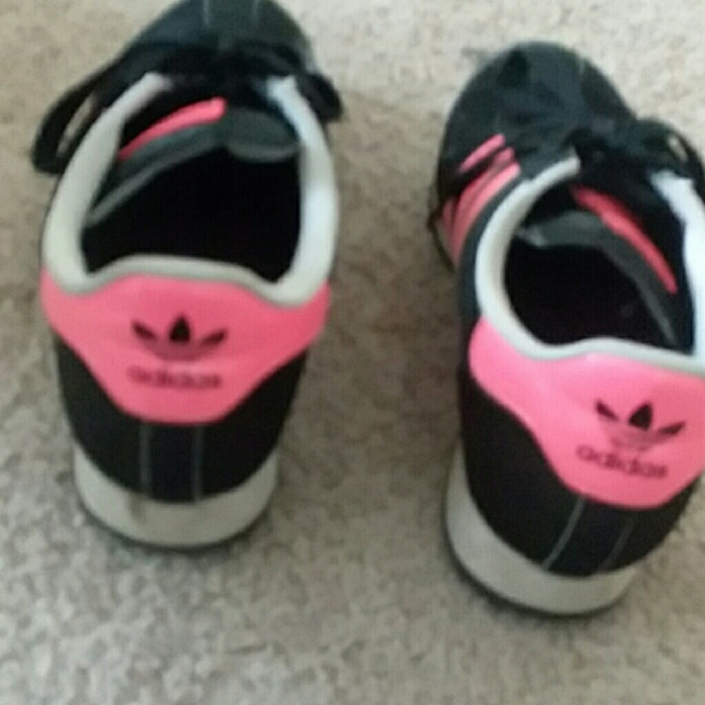 Adidas Samoas - Picture 3 of 3