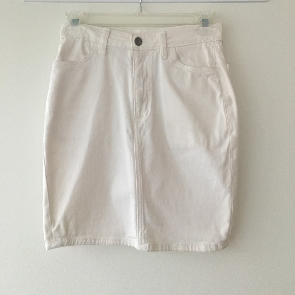 American Apparel White Mid-Thigh Skirt