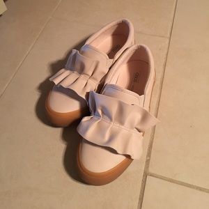 Ruffle slide sneaker