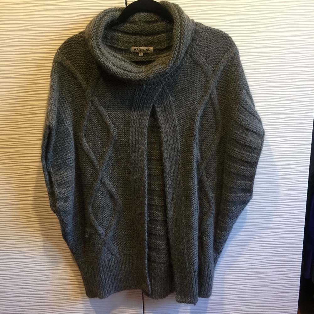 Women’s sweater vest with open front