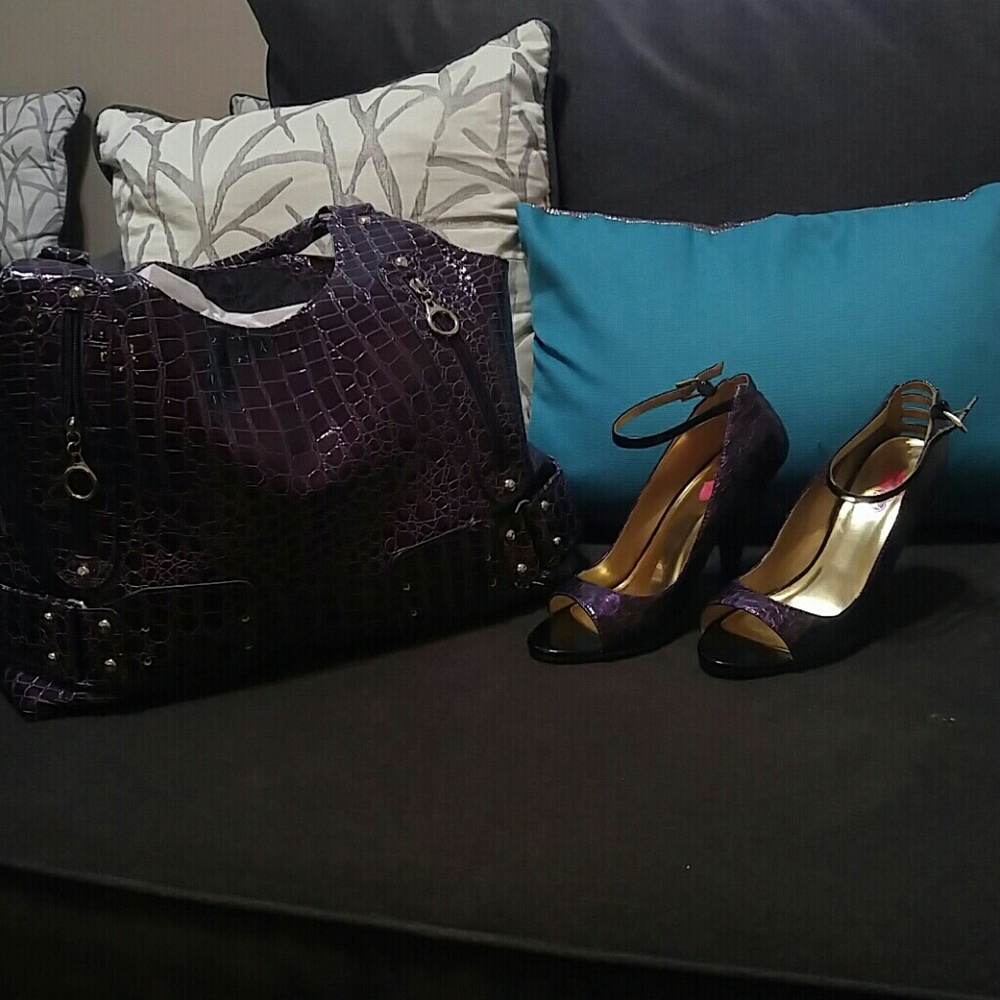 Purple crock pattern bag and shoes size 7M