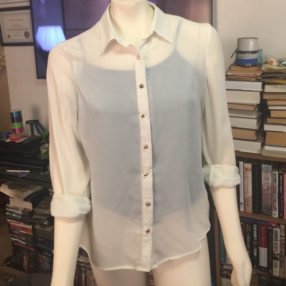 Sheer Buttoned Blouse - Picture 3 of 5