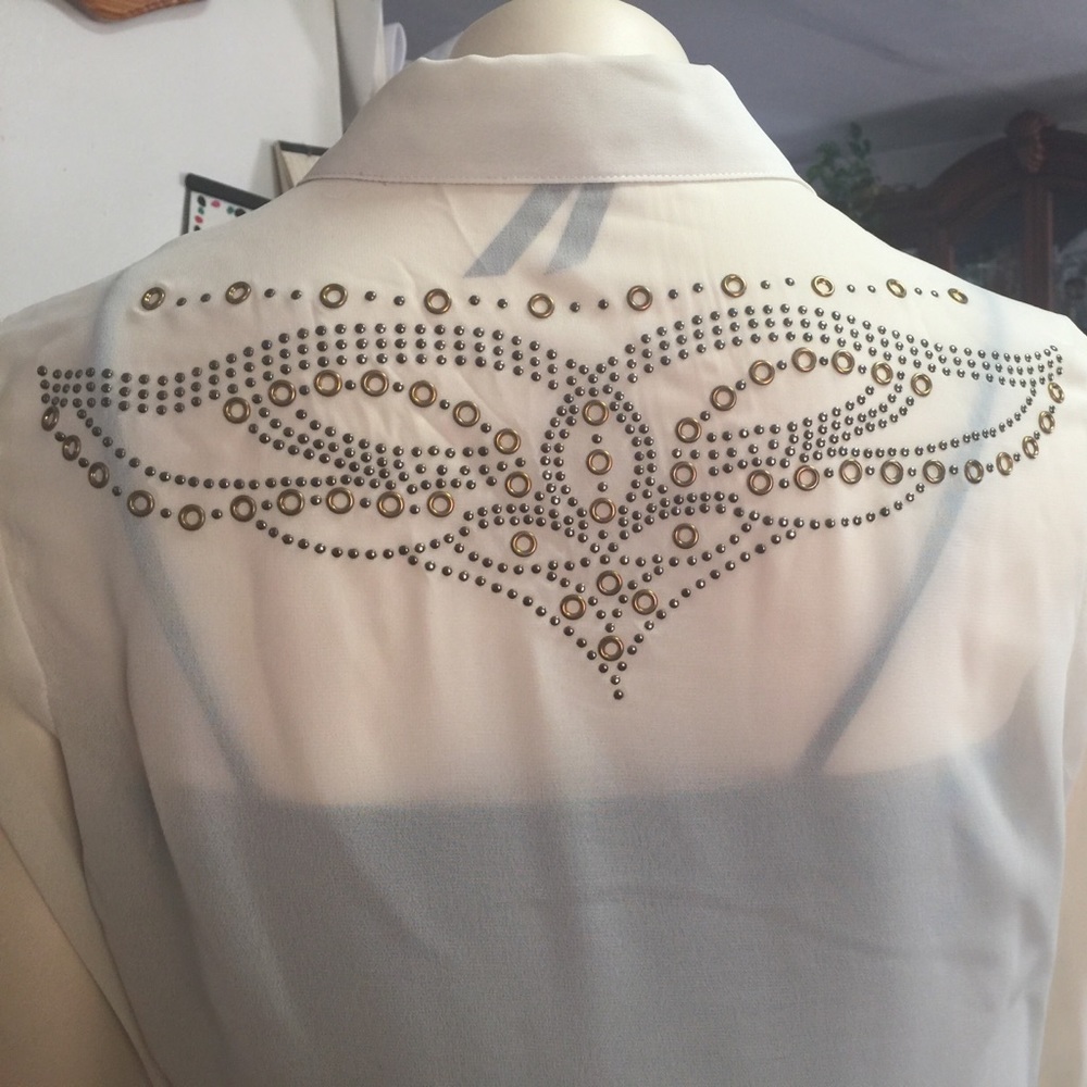 Sheer Buttoned Blouse - Picture 2 of 5