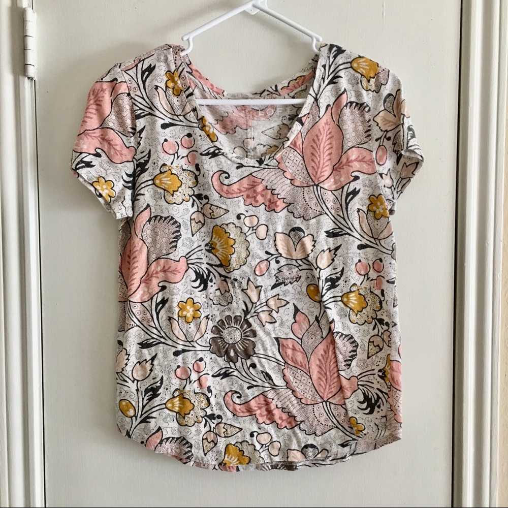Must have LOFT floral tee