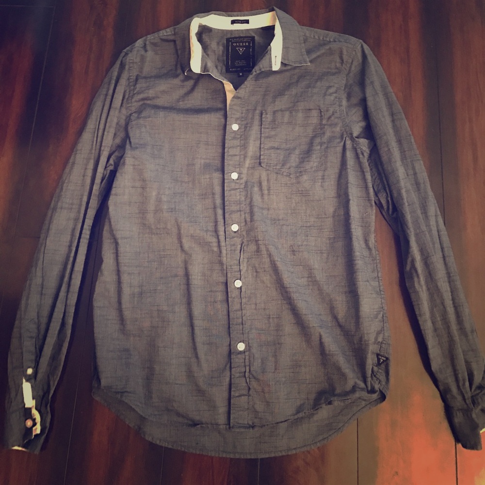 Guess - Slim Fit button up top Medium