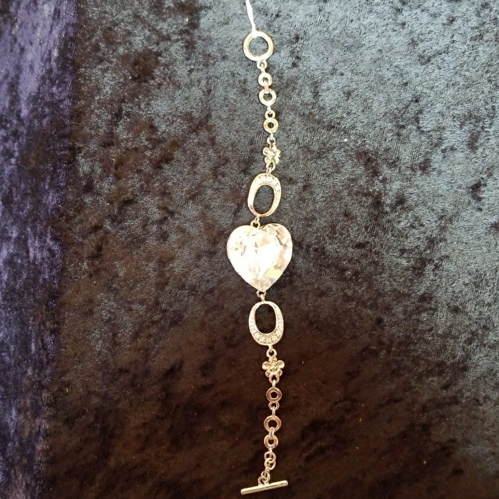 Beautiful heart bracelet with toggle clasp.