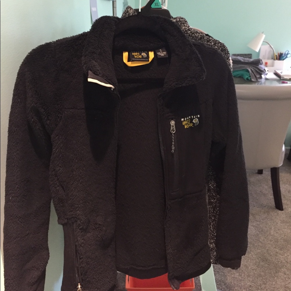Black fuzzy mountain hardwear jacket