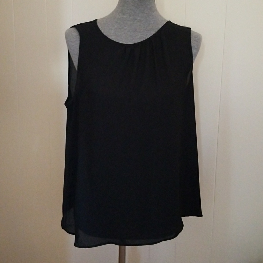 Black sleeveless top