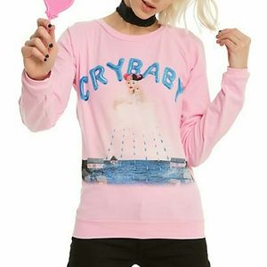 Hot Topic Melanie Martinez pull over top