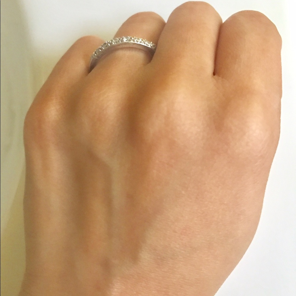 Silver ring real with diamonds