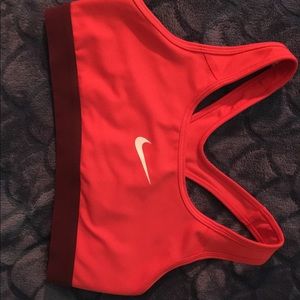 Sports bra