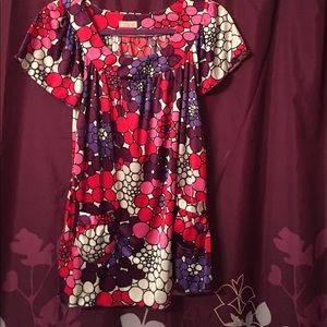 Short sleeve swing top