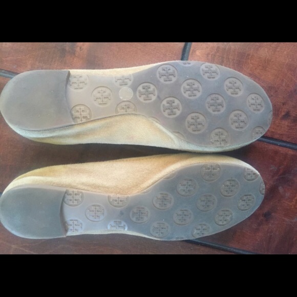 🚫SOLD🚫 Tory Burch Tan Suede Reva Flats Size 7.5 - Picture 4 of 4