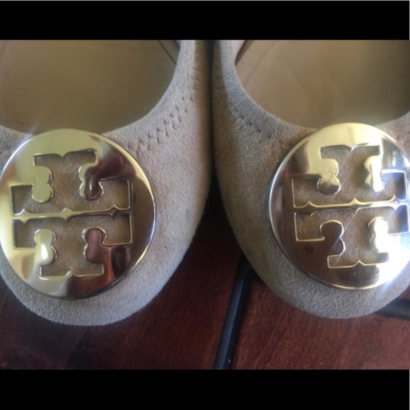 🚫SOLD🚫 Tory Burch Tan Suede Reva Flats Size 7.5 - Picture 3 of 4