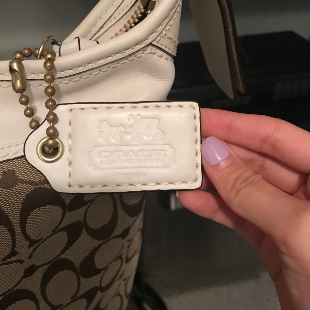 Authentic Coach bag - Picture 2 of 4