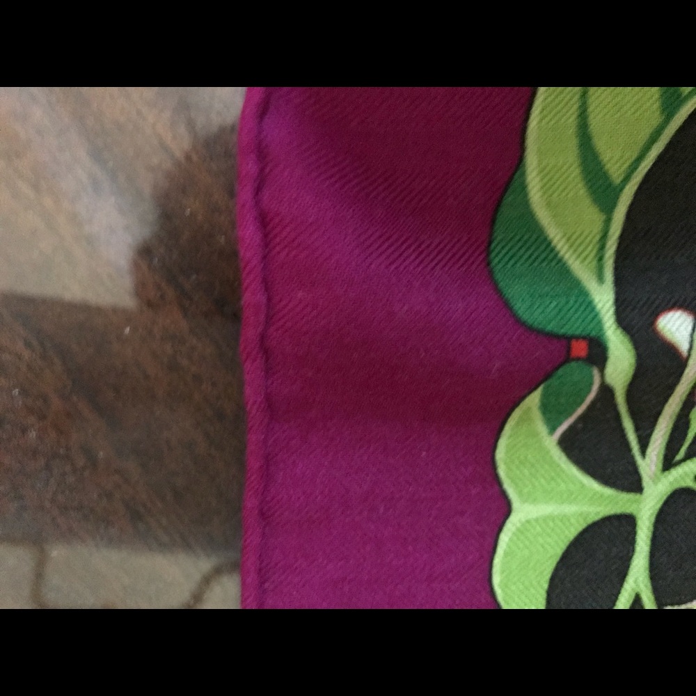 Authentic Hermès 140cm 65% cashmere/35% silk scarf - Picture 3 of 8
