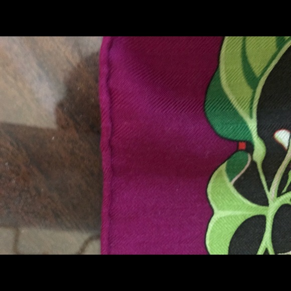 Authentic Hermès 140cm 65% cashmere/35% silk scarf - Picture 3 of 8