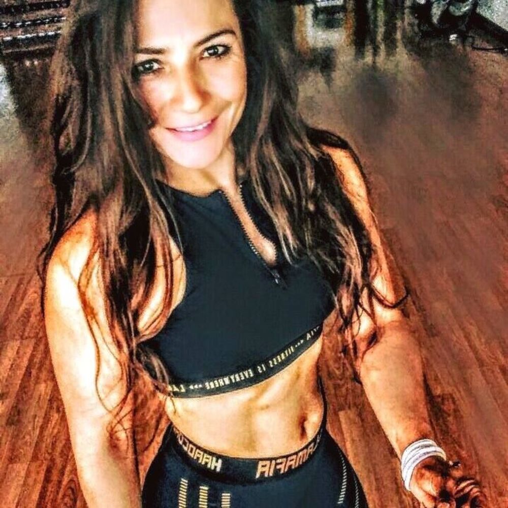 Meet your Posher, Flora