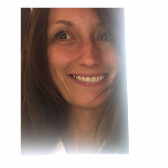 Meet your Posher, Ann - Picture 1 of 1