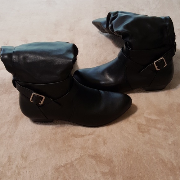 *Donated* Fergalicious Black Boots . Sz. 8.5. - Picture 4 of 8