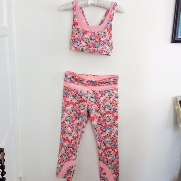 Lululemon Run Inspire Crop II - Picture 2 of 5