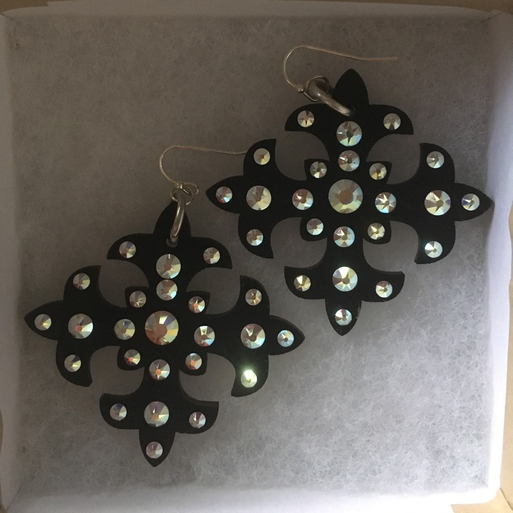 Sookie Sookie Morocco Luxe cross earrings