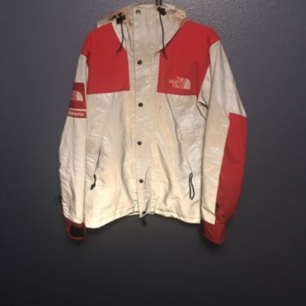 Authentic Parka Supreme x North Face Reflective.