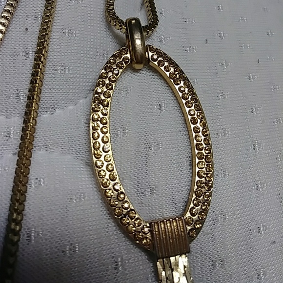 Gold tassel necklace - Picture 2 of 4