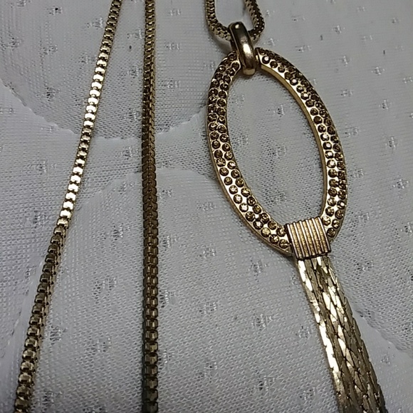Gold tassel necklace - Picture 4 of 4