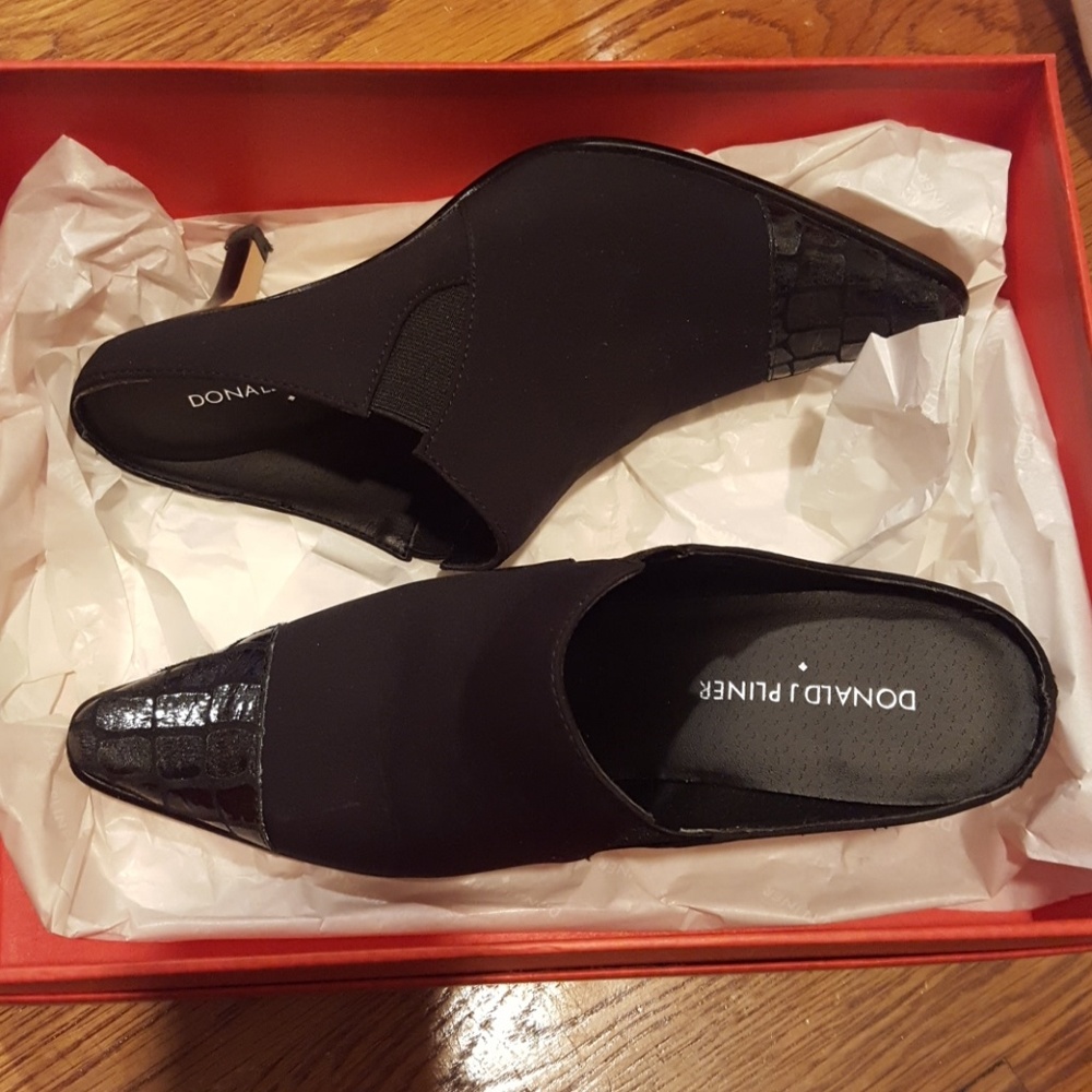 Donald Jones Pinder Mules