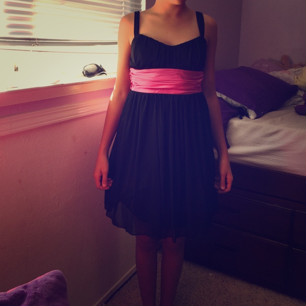 Black Flowy dress with pink strand!