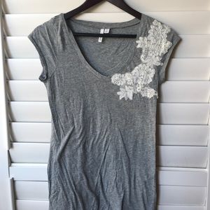 Frenchi Long Tshirt with Appliqué