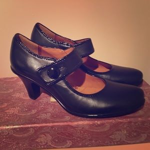 Sofft Mary Jane pumps/heels