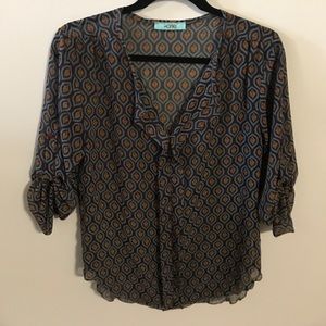 V neck patterned blouse