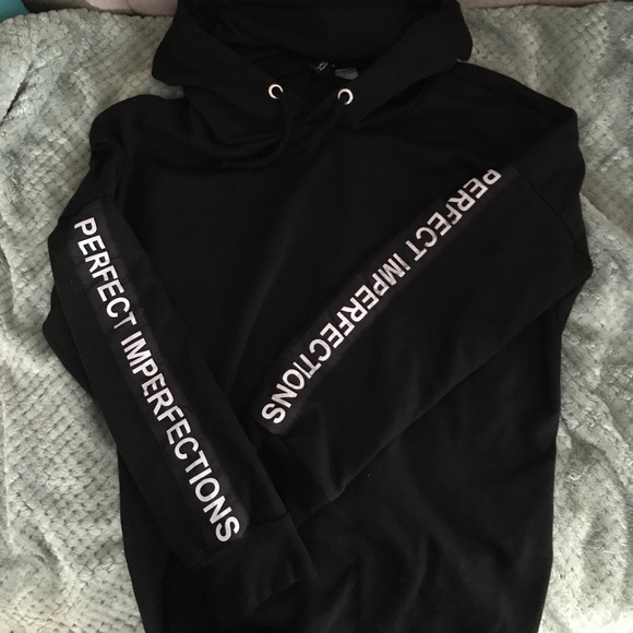 Sweatshirt - Picture 1 of 2
