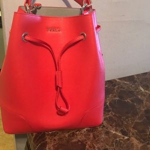 Furla Bucket Bag, brand new. Comes with duster. Furla Bucket Bag, brand new. Comes with duster.
