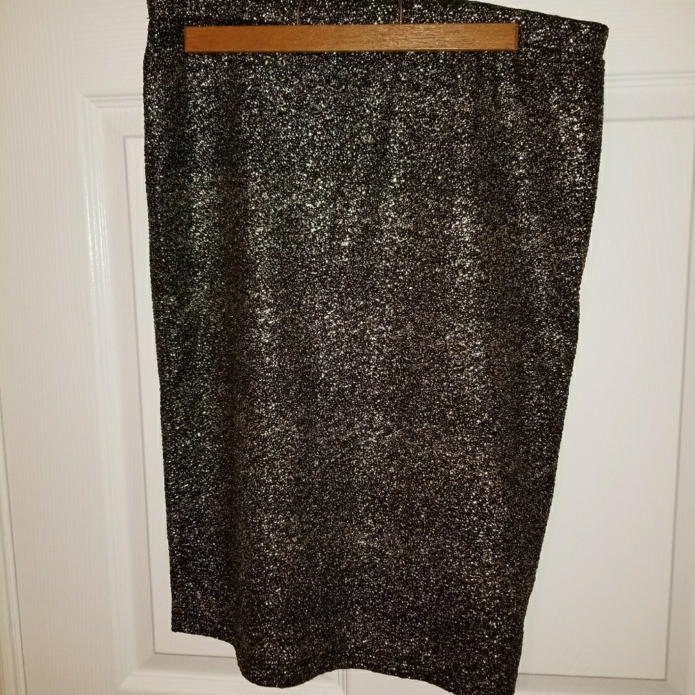 Black and gold stretch mini