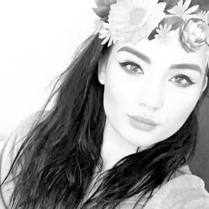 Meet your Posher, Jasmine