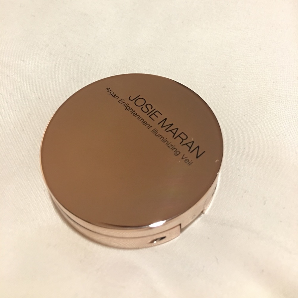Josie Maran Argan Enlightenment Illuminizing Veil