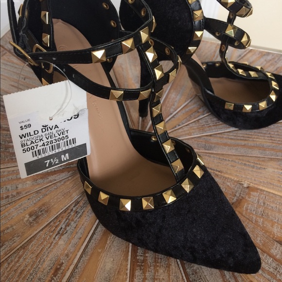 Size 10 EUC Wild Diva Studded Heels With Ankle Straps - Picture 9 of 11
